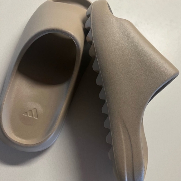 Adidas Yeezy Slide Pure | Size 7 | Brand New (No Box) - Picture 4 of 6